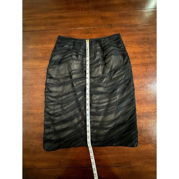 Teri Jon by Rickie Freeman Pencil Skirt Sz 8 Ruched Black Tulle Over Light Tan - Picture 8 of 9